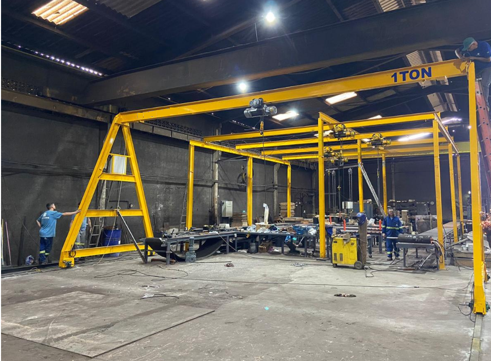 Estrutura de caldeiraria em fabricação
